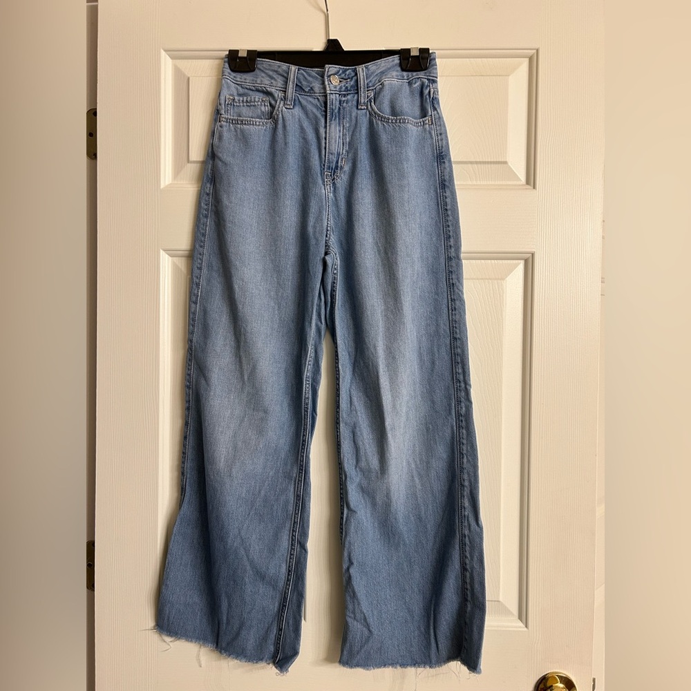 Hollister Light Blue High-Rise Vintage Baggy Jeans Size 0 W24 Inseam 25 1/2”